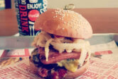 Mooyah Oman Burger
